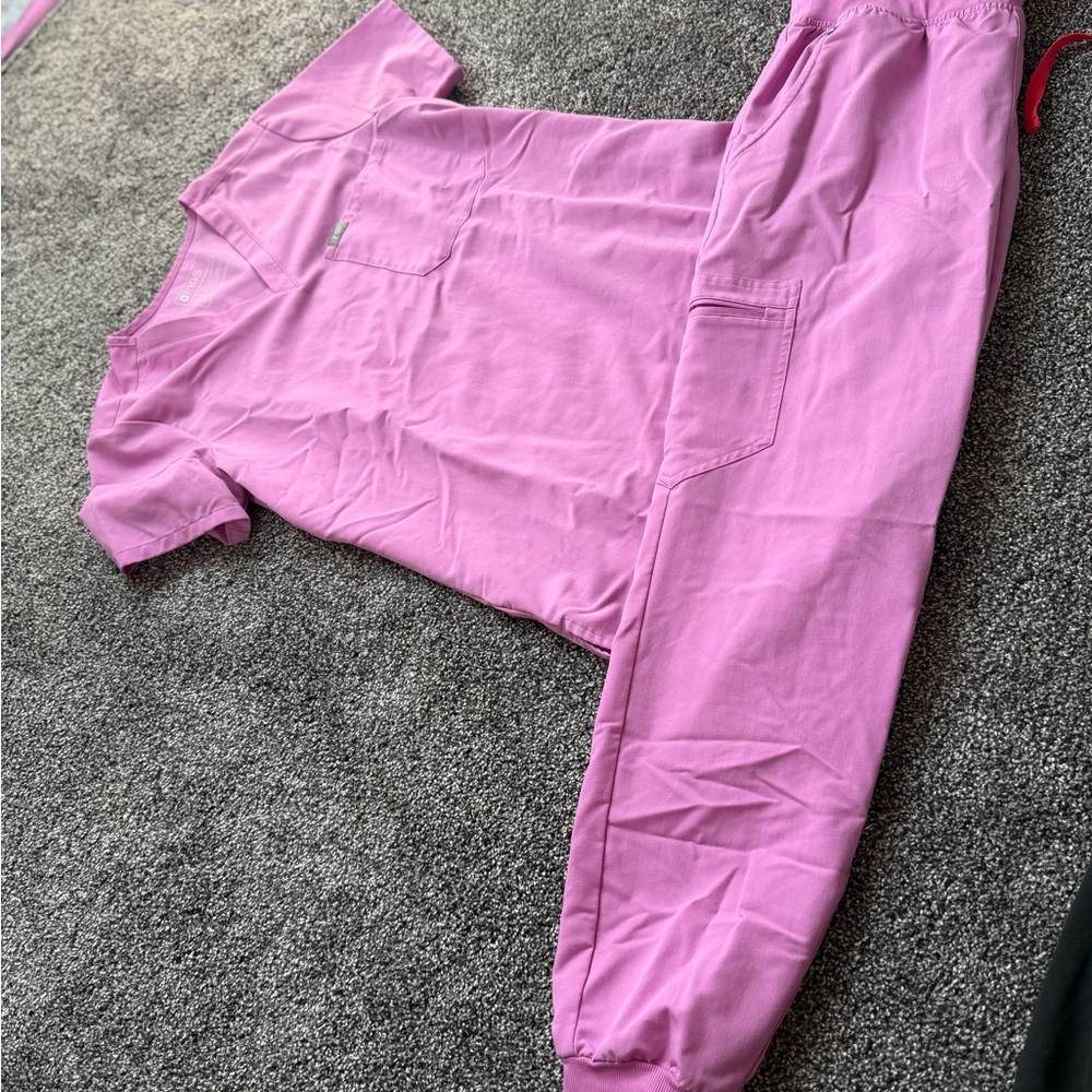 Figs Vibrant Pink joggers